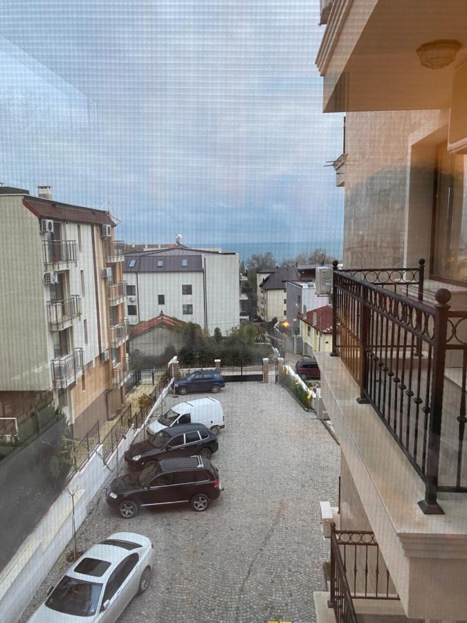 Habitat Sea View Apartment Варна Экстерьер фото